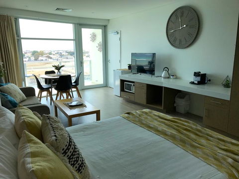 Ocean View Luxury Apartment & Suite - Accommodation Batemans Bay 13