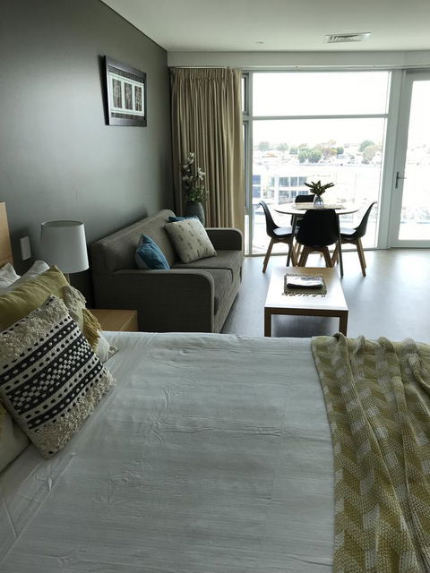 Ocean View Luxury Apartment & Suite - Accommodation Batemans Bay 12