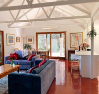 Lost in the Vines - Accommodation Batemans Bay