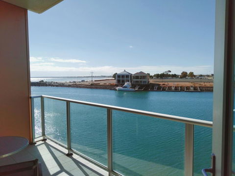 Wallaroo Marina Executive Apartments - Accommodation Batemans Bay 0