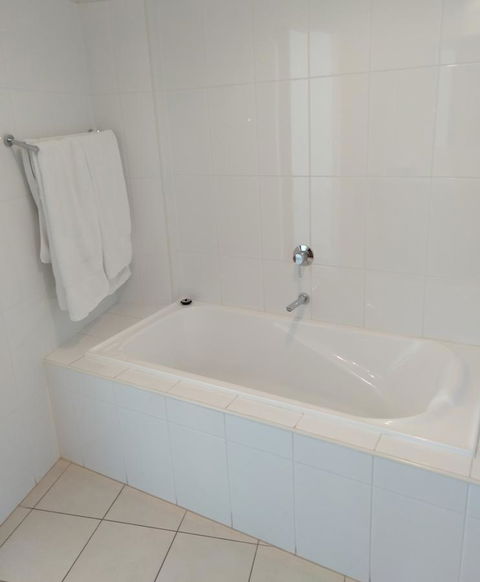 Wallaroo Marina Executive Apartments - Accommodation Batemans Bay 10