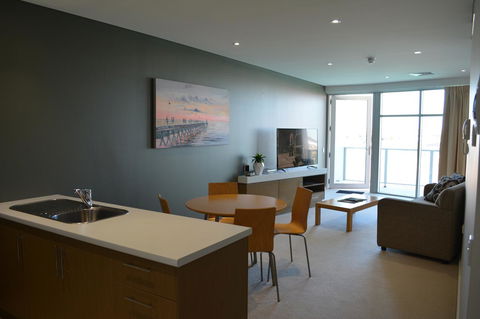 Wallaroo Marina Luxury Apartment - Accommodation Batemans Bay 13
