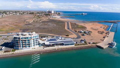 Wallaroo Marina Luxury Apartment - Accommodation Batemans Bay 22