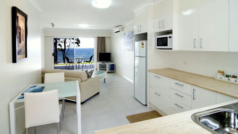 Mollymook Beach Waterfront - Accommodation Batemans Bay 8
