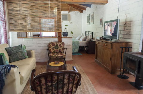 Trevalia Accommodation - Accommodation Batemans Bay 1