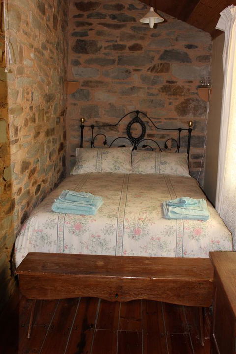 Hillside Cottage - Accommodation Batemans Bay 3