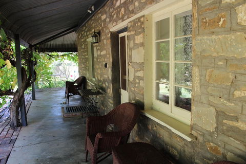 Hillside Cottage - Accommodation Batemans Bay 0
