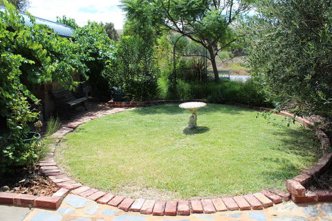 Hillside Cottage - Accommodation Batemans Bay 9