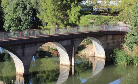 Hillside Cottage - Accommodation Batemans Bay 13