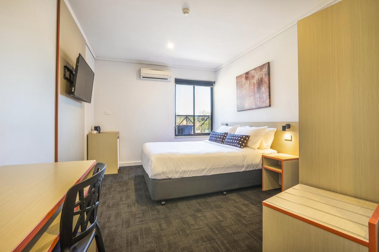 Elizabeth Grove SA Accommodation Batemans Bay