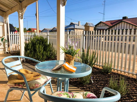 Inglenook Cottage - Accommodation Batemans Bay 1