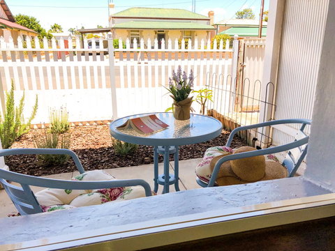 Inglenook Cottage - Accommodation Batemans Bay 13