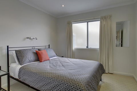 Tasman Beachside Apartment - Accommodation Batemans Bay 8