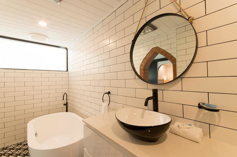 The Manor Basket Range - Accommodation Batemans Bay 2