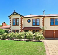 Wine and Roses Bed and Breakfast - Accommodation Batemans Bay