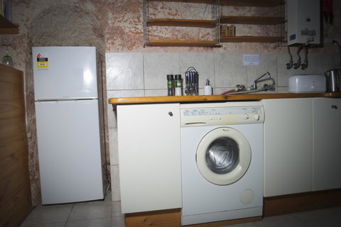 Ali\'s Underground Studio - Accommodation Batemans Bay 5