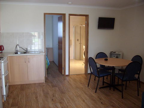 Jacko's Holiday Cabins - Accommodation Batemans Bay 3