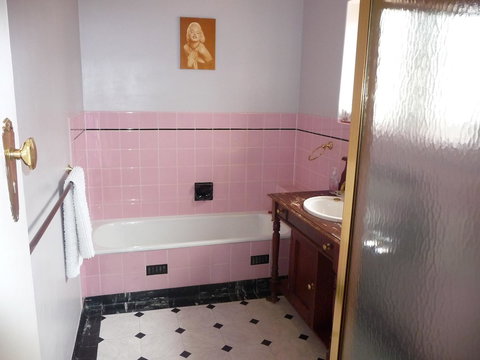 Country Bakehouse Accommodation - Accommodation Batemans Bay 17