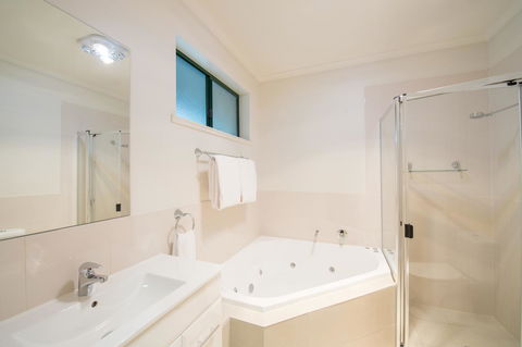 Clare Country Club - Accommodation Batemans Bay 19