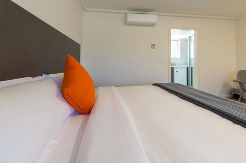 Mick O\'Sheas - Accommodation Batemans Bay 15