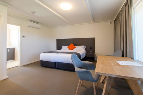 Mick O\'Sheas - Accommodation Batemans Bay 29