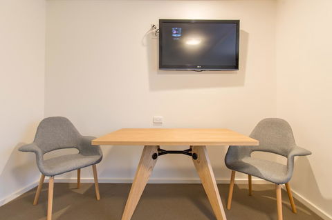 Mick O\'Sheas - Accommodation Batemans Bay 13