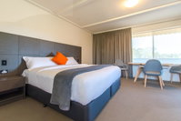 Book Hackham Accommodation Vacations Accommodation Batemans Bay Accommodation Batemans Bay