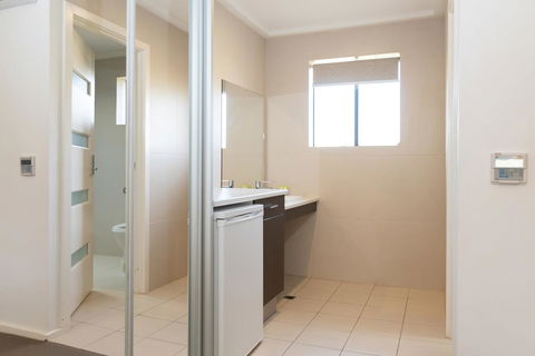 Mick O\'Sheas - Accommodation Batemans Bay 3
