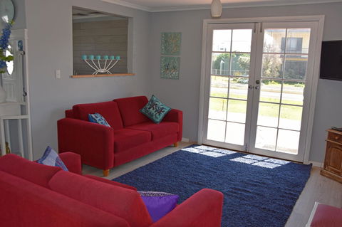 Beach Life Retreat - Accommodation Batemans Bay 2