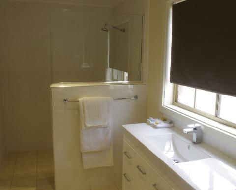 Clare Central - Accommodation Batemans Bay 27