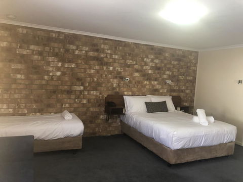 Clare Central - Accommodation Batemans Bay 3