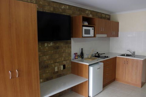 Clare Central - Accommodation Batemans Bay 29