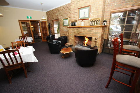 Clare Central - Accommodation Batemans Bay 25