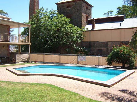 Clare Central - Accommodation Batemans Bay 26