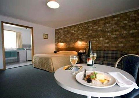Clare Central - Accommodation Batemans Bay 30