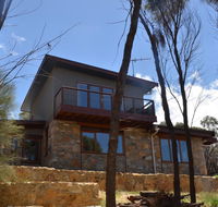 Of Stone and Wood Guesthouse - Accommodation Batemans Bay