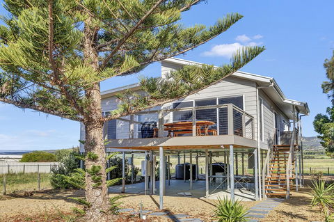 Sea View At Silver Sands - C21 SouthCoast Holidays - Accommodation Batemans Bay 0