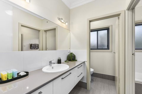 Accommodation On Lansell 2 - Accommodation Batemans Bay 10