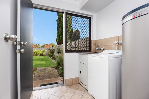 Sorrento - Aldinga Beach - Accommodation Batemans Bay 1