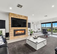 KENNEDY EXECUTIVE TOWNHOUSE - Accommodation Batemans Bay