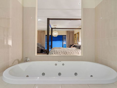 City-Barossa Gateway - Accommodation Batemans Bay 1