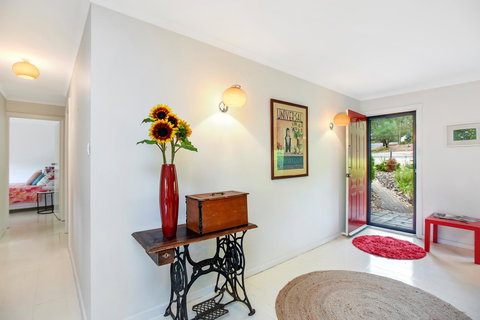 Red Door - Accommodation Batemans Bay 4