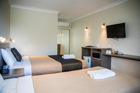 Lilac City Motor Inn & Steakhouse - Accommodation Batemans Bay 5