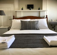 Cornwall Hotel - Accommodation Batemans Bay