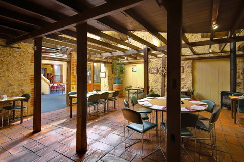 Victoria Hotel Strathalbyn - Accommodation Batemans Bay 12