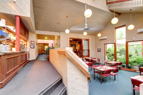 Victoria Hotel Strathalbyn - Accommodation Batemans Bay 2