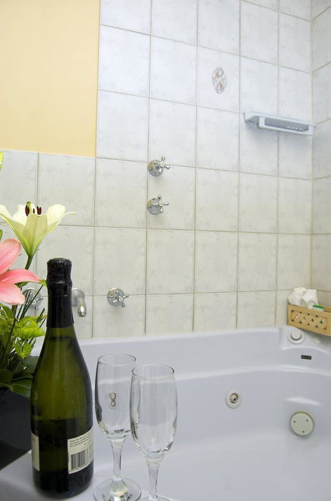 Victoria Hotel Strathalbyn - Accommodation Batemans Bay 1
