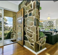 Stunning house with beautiful entertainment area - Accommodation Batemans Bay