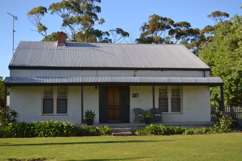 20 Hill Avenue Bed & Breakfast - Accommodation Batemans Bay 0