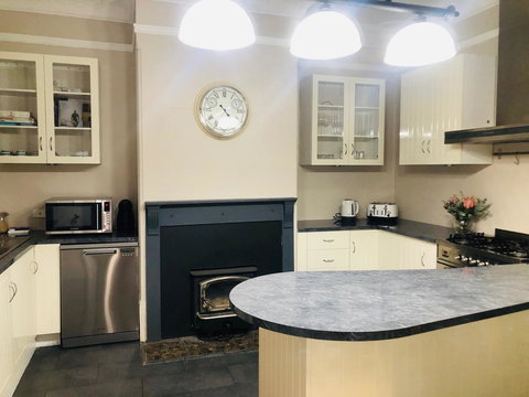 Belmore Cottage - Accommodation Batemans Bay 6